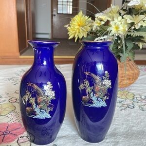 Vintage Asian Cobalt Blue
Pheasant Bird Vase Jar Pink
Floral Gold Accents set 2